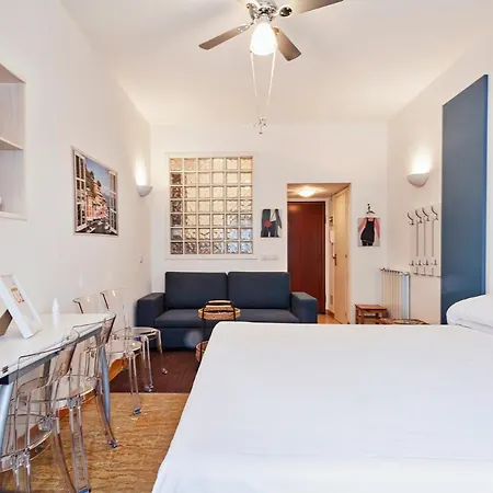 Seaview Studio In The Center Of Apartment